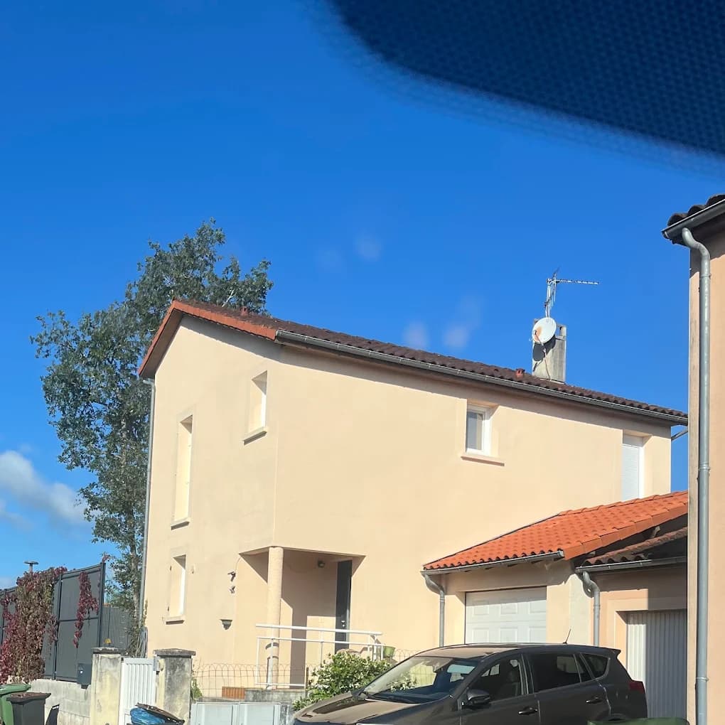 Ravalement façade maison moderne